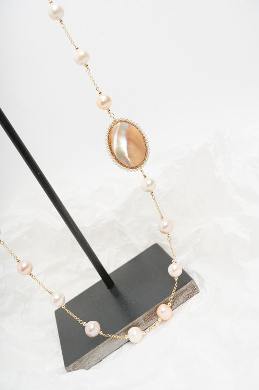 SICYLUI - COLLANA CON PERLE DI FIUME E MADREPERLA