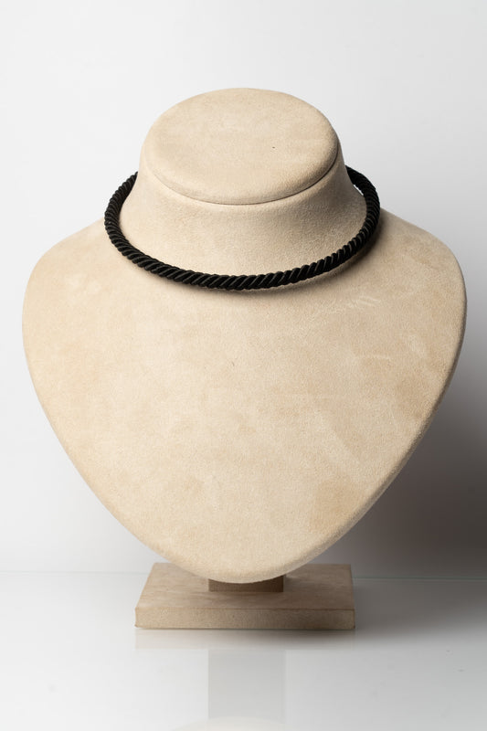 SOARA - GIROCOLLO IN SETA NERO