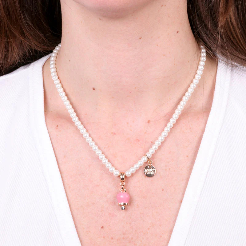 AMO CAPRI - COLLANA PERLE E CAMPANELLA MINI ROSA
