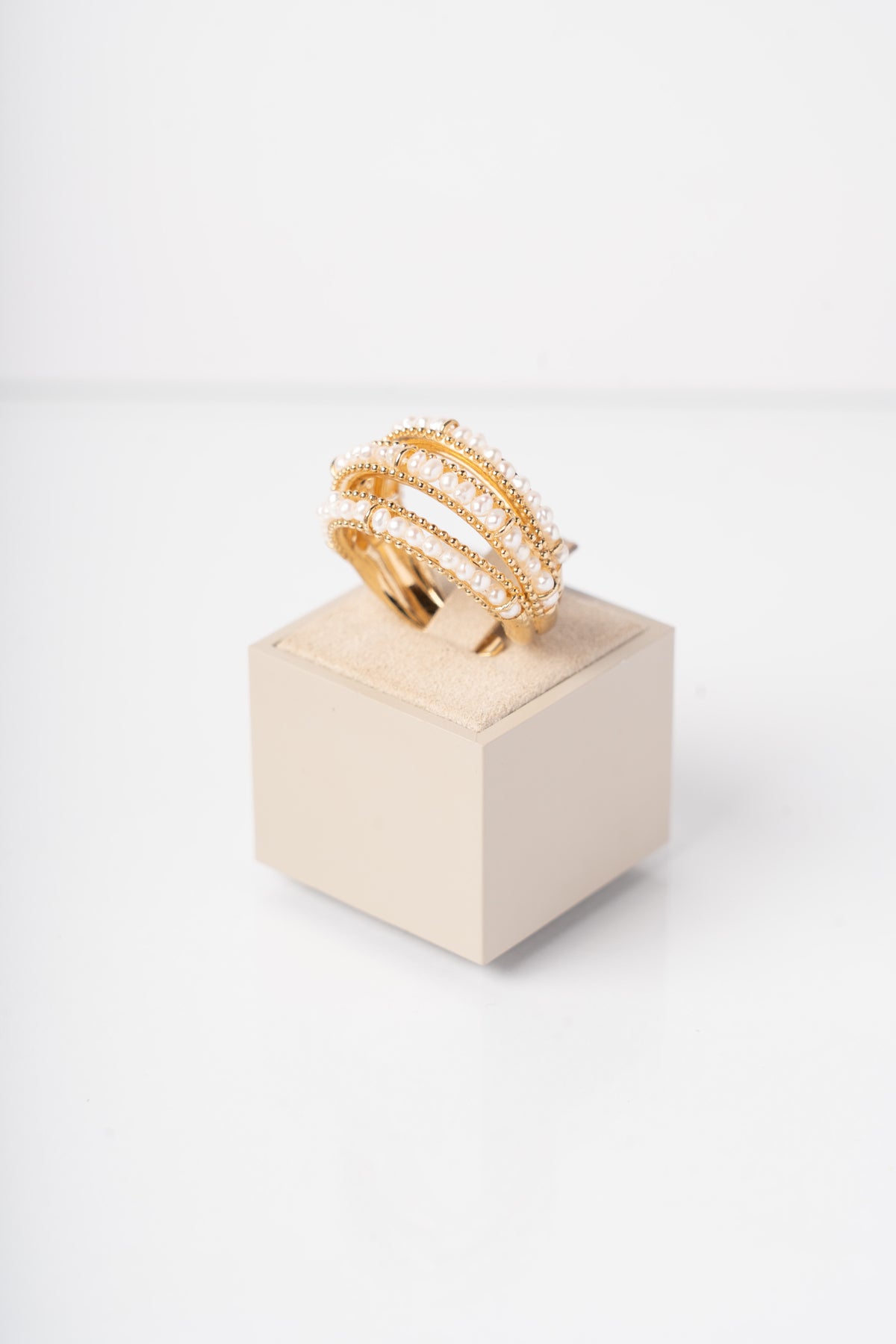 SOARA - ANELLO IN ARGENTO PLACCATO ORO CON PERLINE