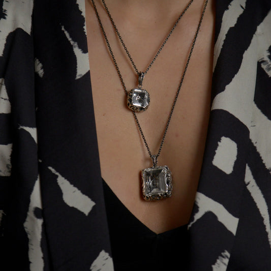 MARIAELUISA JEWELS - COLLANA LUNGA CON PENDENTE CRISTALLO DI ROCCA