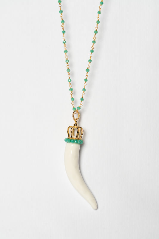 SICYLUI - COLLANA CORNO IN CERAMICA BIANCA CON CORONA E CORALLINI TIFFANY