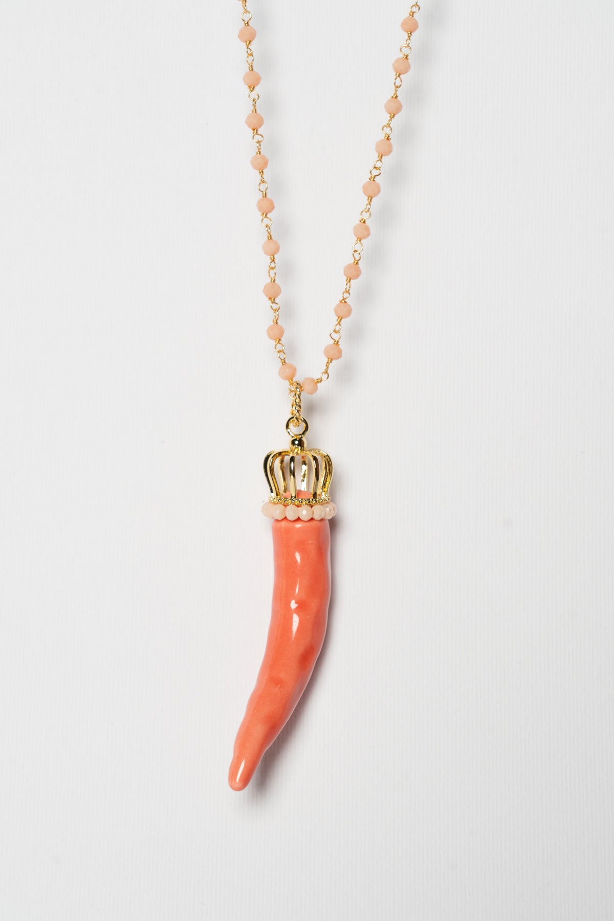 SICYLUI - COLLANA CORNO IN CERAMICA SALMONE CORONA IN ARGENTO E CORALLINI SALMONE