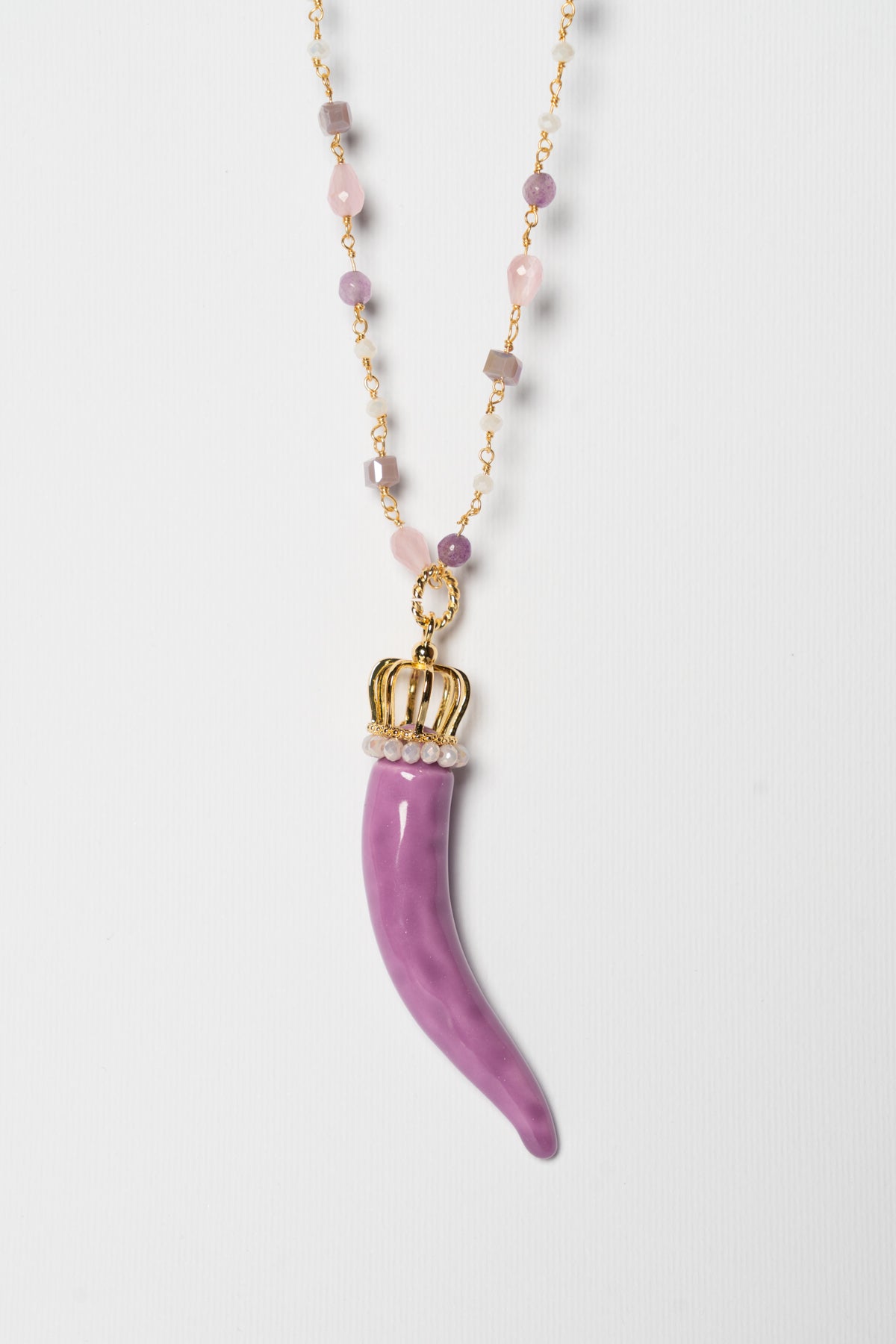 SICYLUI - COLLANA CORNO IN CERAMICA GLICINE CON CORONA E CORALLINI LILLA