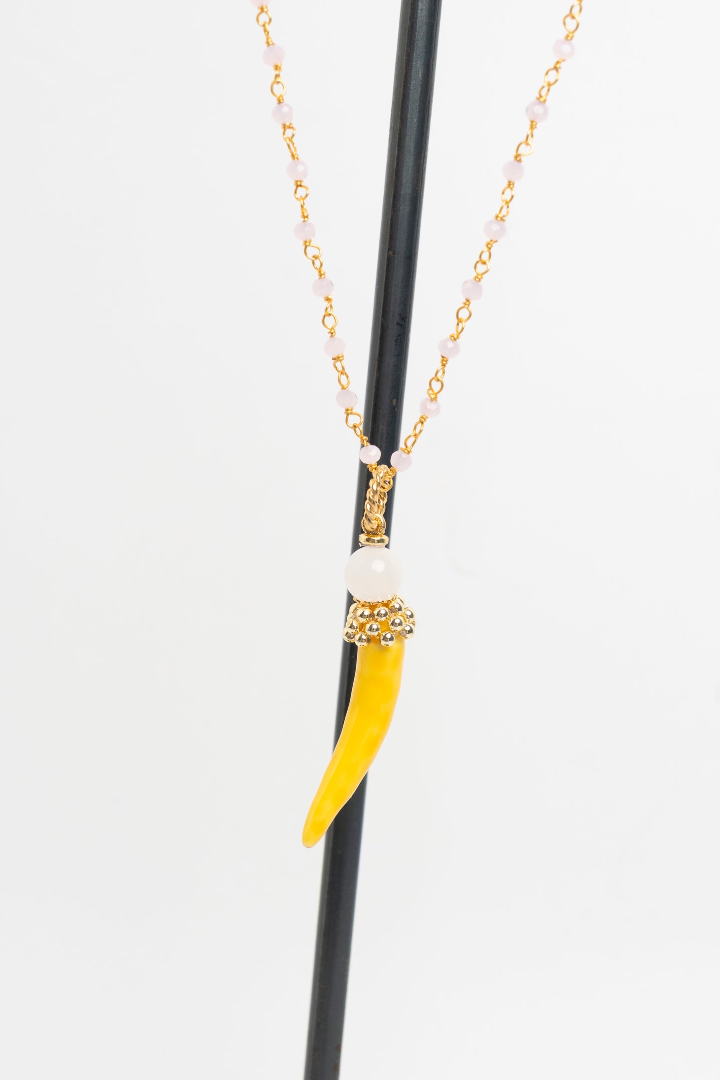 SICYLUI - COLLANA CORNO PICCOLO IN CERAMICA GIALLO