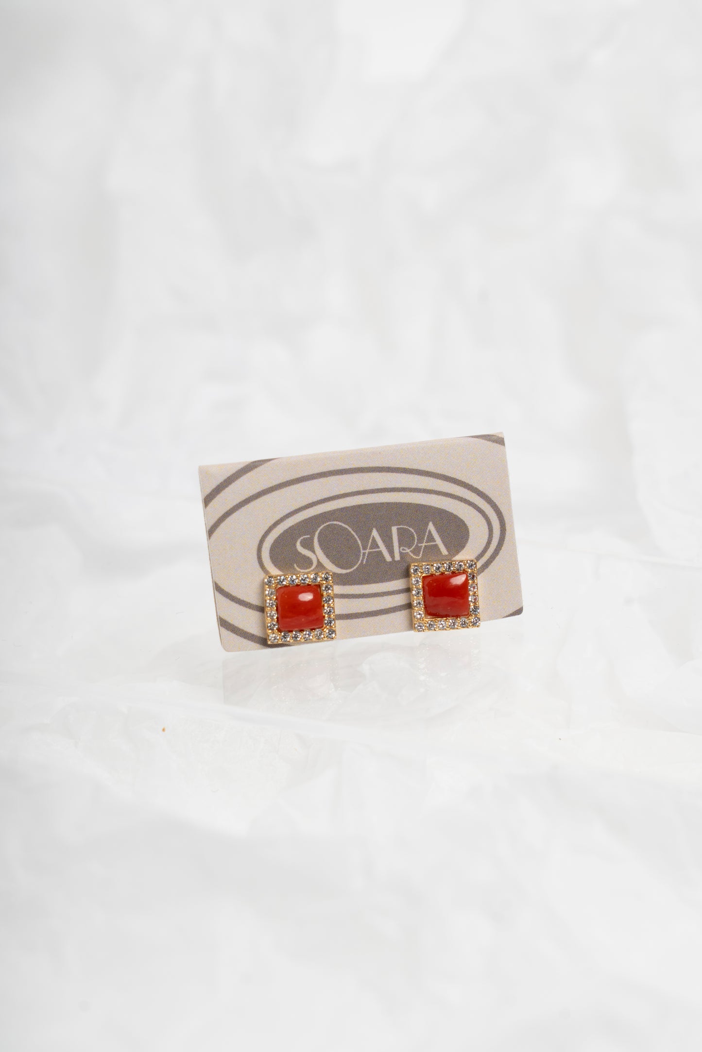 SOARA - ORECCHINI A LOBO IN ARGENTO DORATO E CORALLO