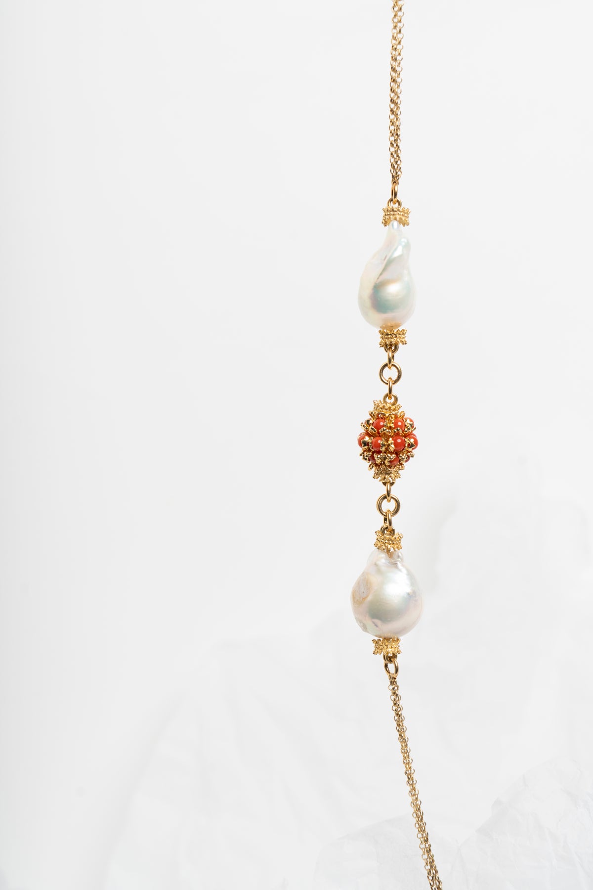 SOARA - COLLANA IN ARGENTO DORATO CON CORALLO E PERLE BAROCCHE