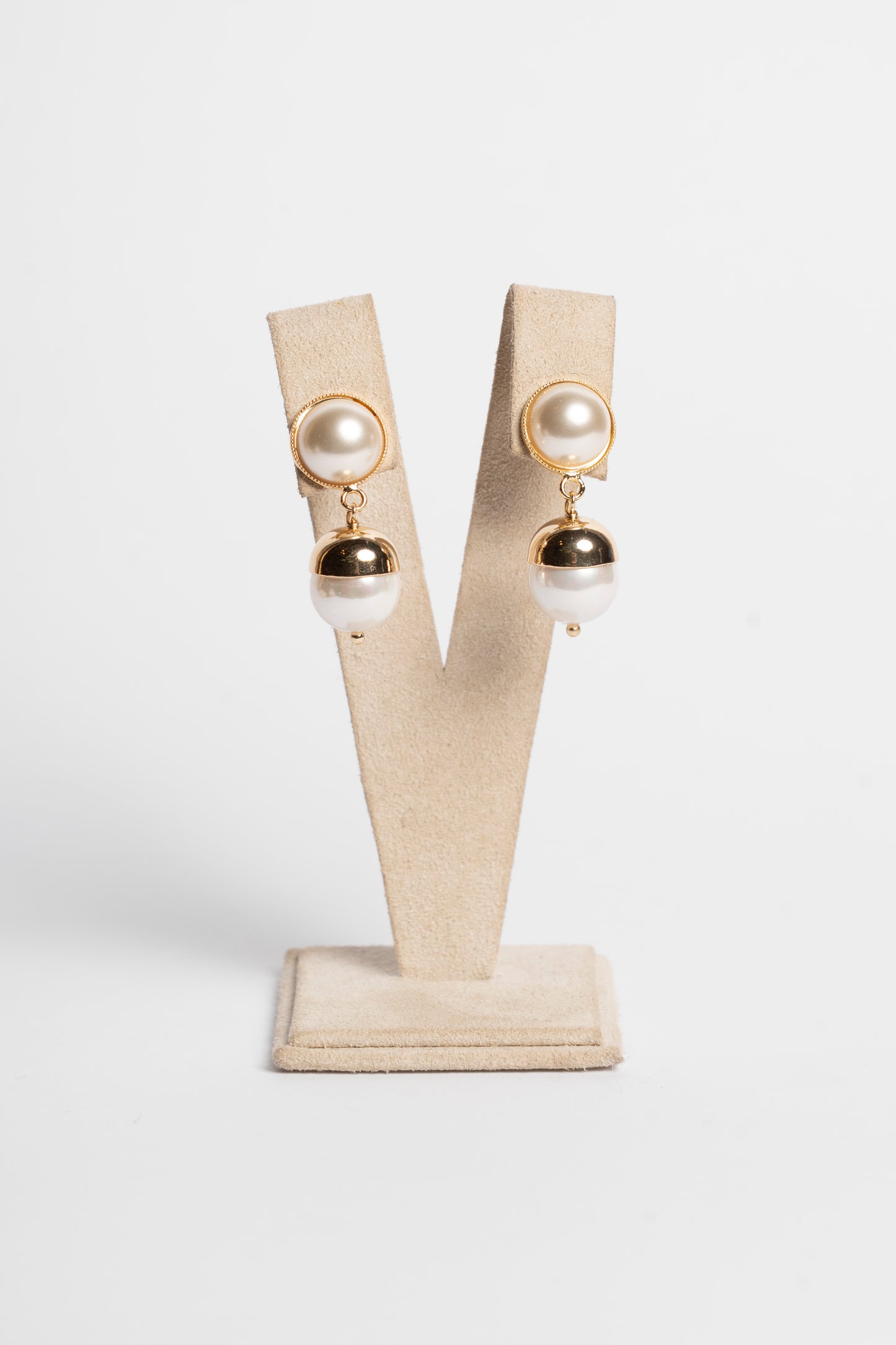 ORECCHINI OTTONE E PERLE 3 CM