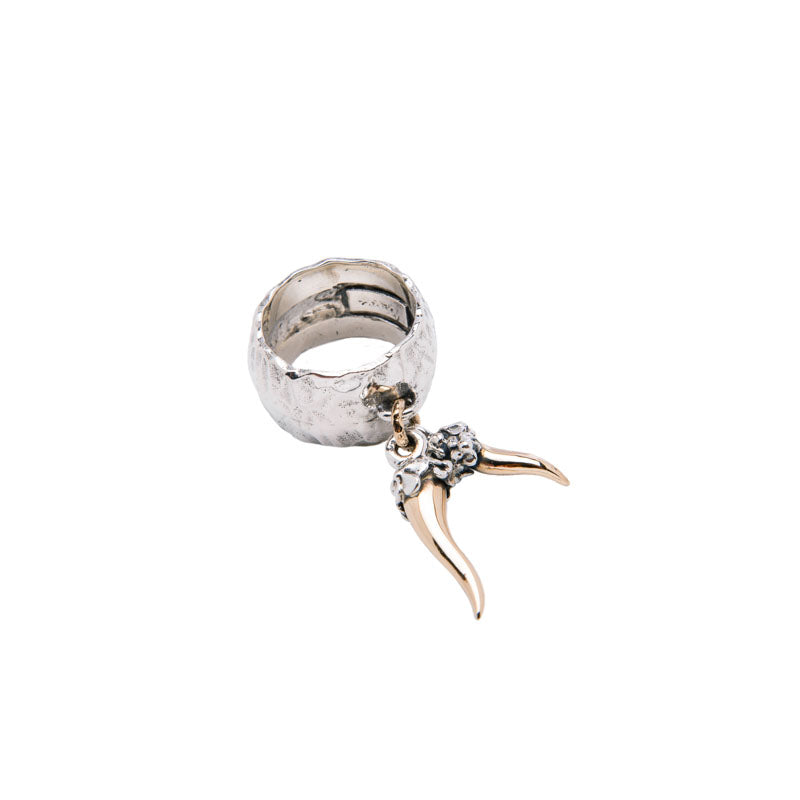 NEMORIS - ANELLO FASCIA CON CORNI PENDENTI IN BRONZO E ARGENTO