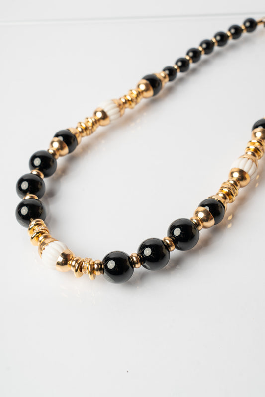PABLO - GOLD-PLATED BRASS NECKLACECORAL AND WHITE POLYMER