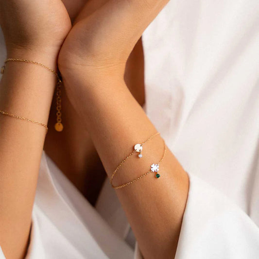 BRACCIALE CERCHIO CON ZIRCONE BIANCHI PENDENTE