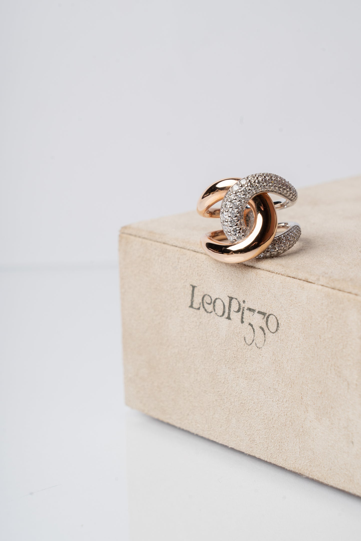 LEO PIZZO - ANELLO INTRECCIO ORO ROSE' E DIAMANTI