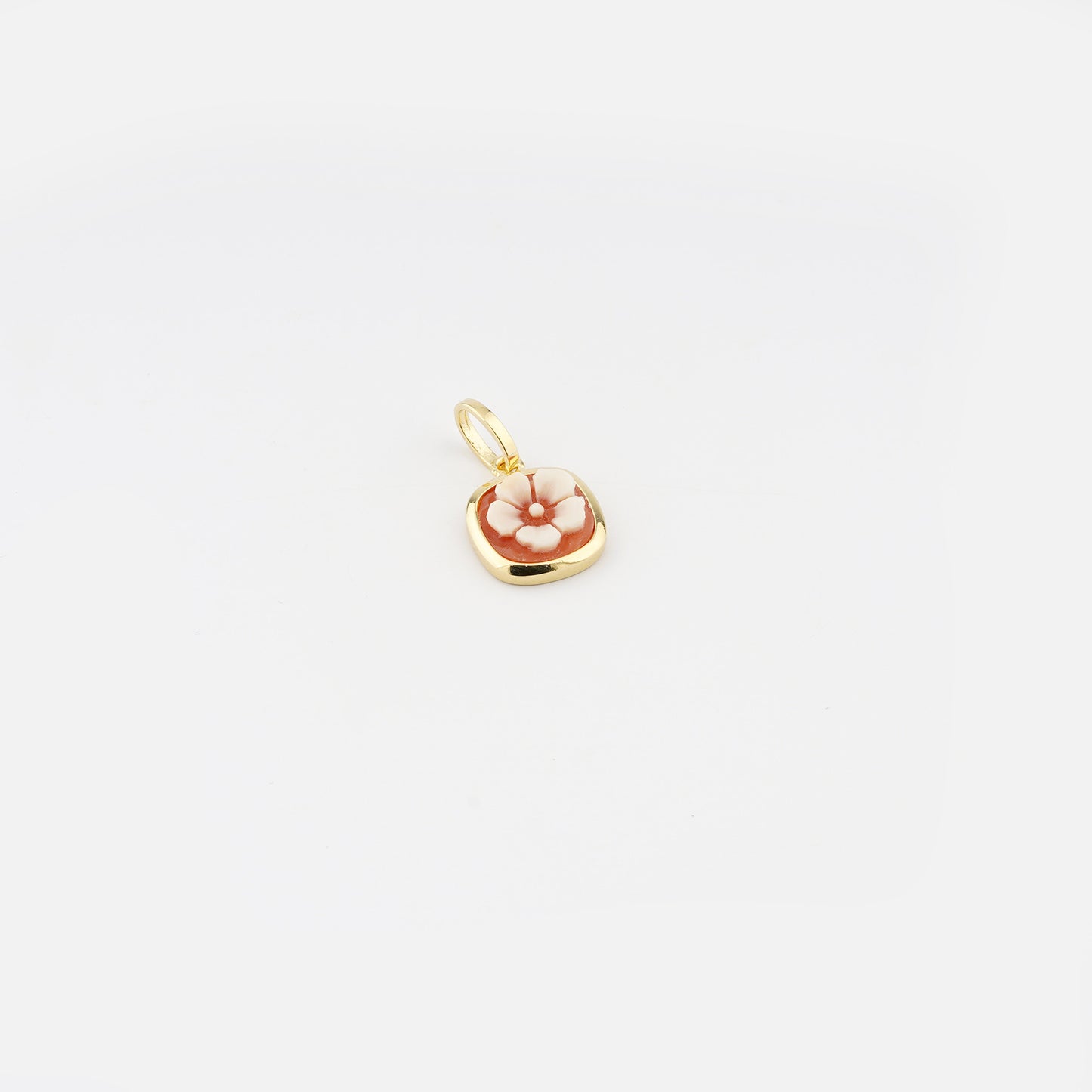 CAMEO ITALIANO - PENDENTE CLASSICA MARGHERITA