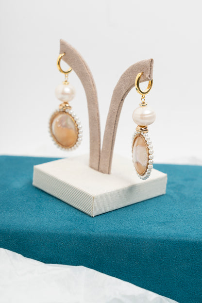 SICYLUI - ORECCHINI PENDENTI CON MADREPERLA E PERLE DI FIUME