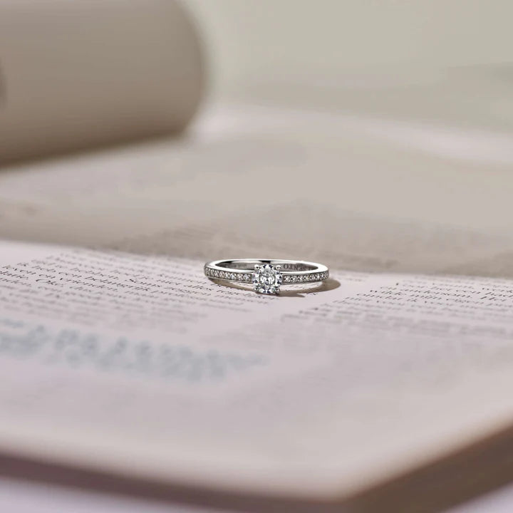 TI SENTO - ANELLO IN ARGENTO CON ZIRCONE CENTRALE E LATERALE