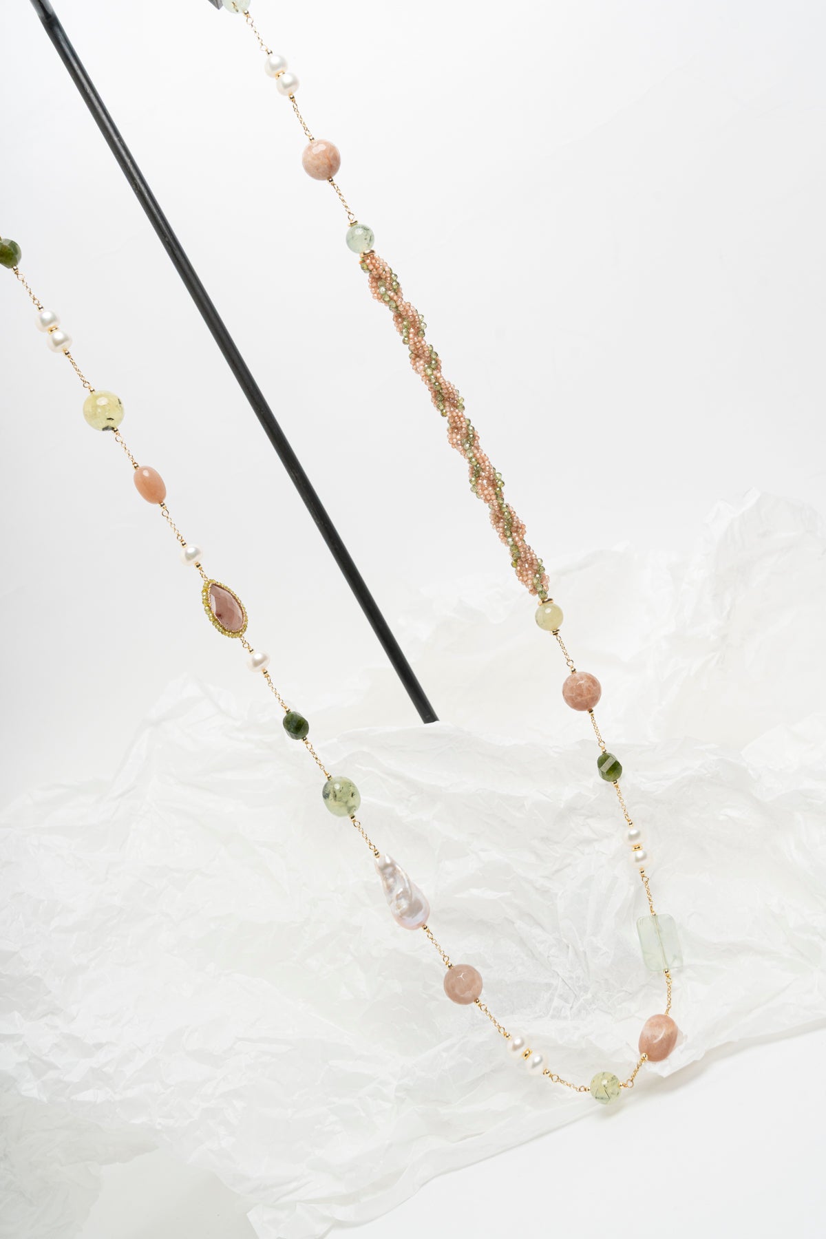 SICYLUI - COLLANA LUNGA VERDE E CIPRIA CON PERLE SCARAMAZZE