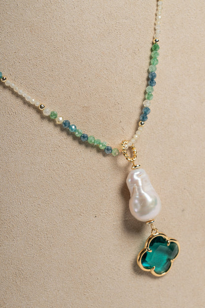 SICYLUI - COLLANA ZIRCONI MULTICOLOR BLU E VERDE CON PENDENTE PERLA SCARAMAZZA