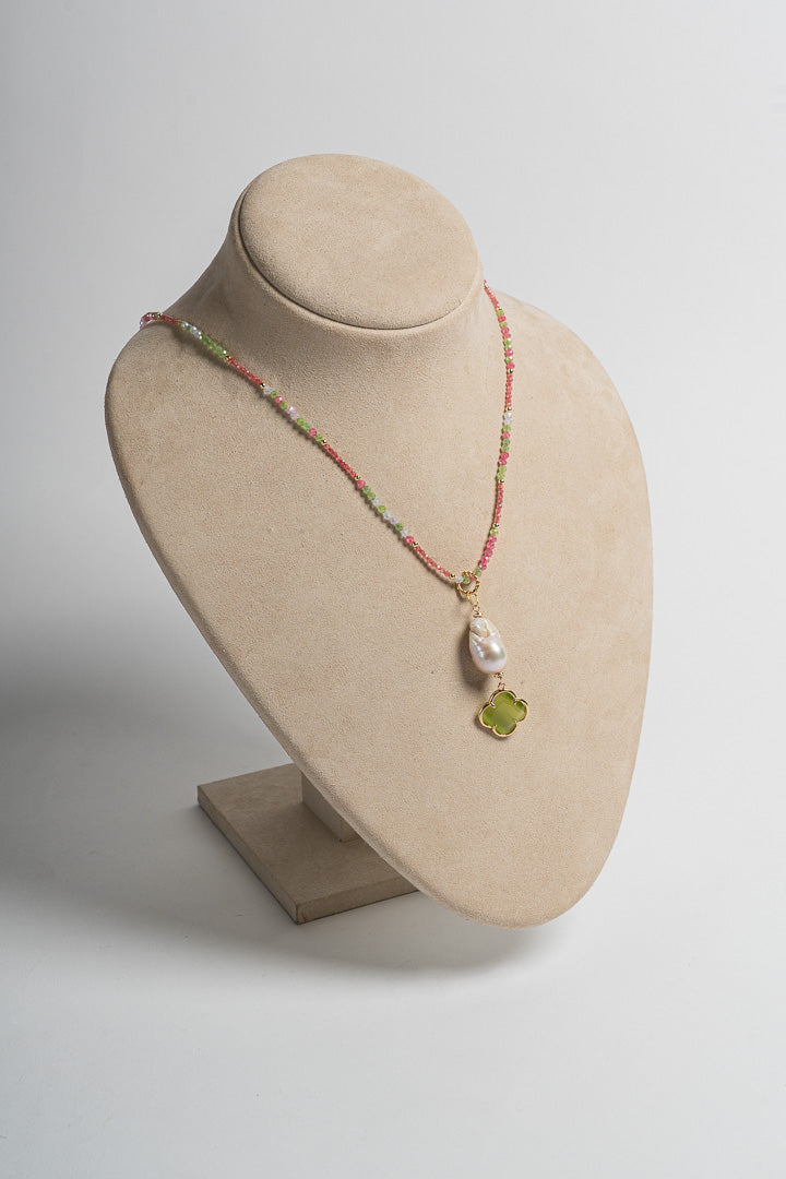 SICYLUI - COLLANA ZIRCONI VERDI E FUCSIA CON PENDENTE PERLA SCARAMAZZA