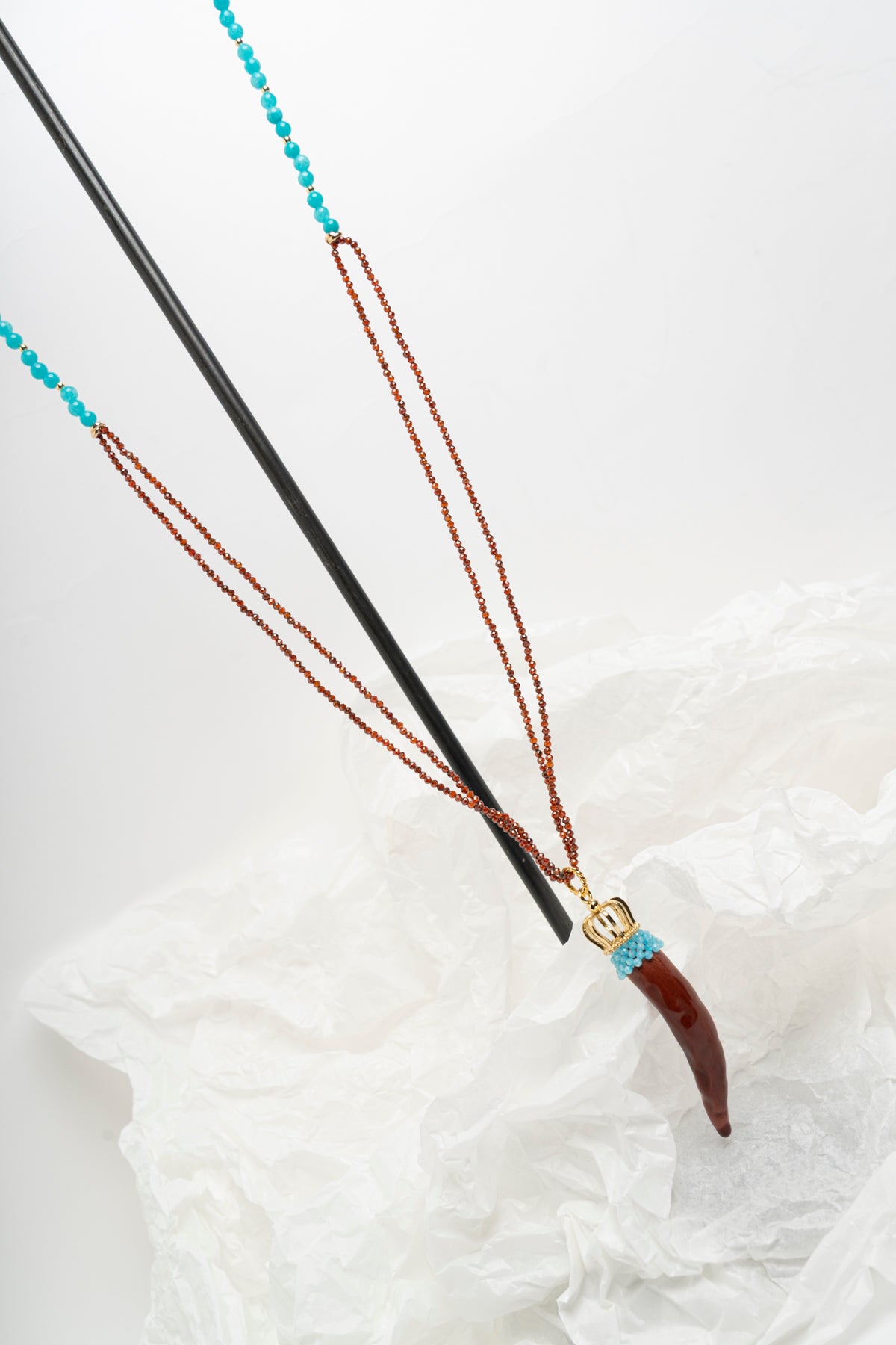 SICYLUI - COLLANA CORNO GRANDE IN CERAMICA MORO E TURCHESE CON DOPPIA CATENA