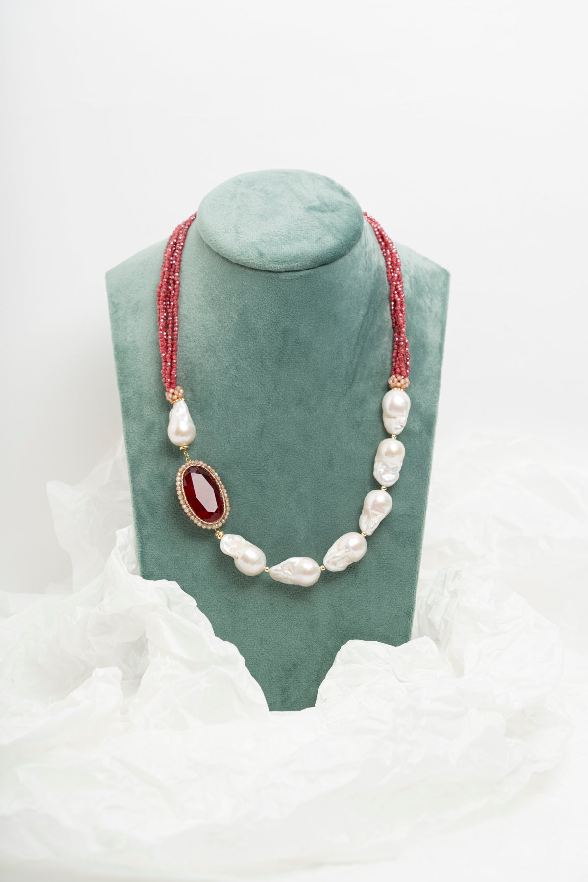 SICYLUI - COLLANA CON PERLE SCARAMAZZE E ZIRCONI ROSSO RUBINO