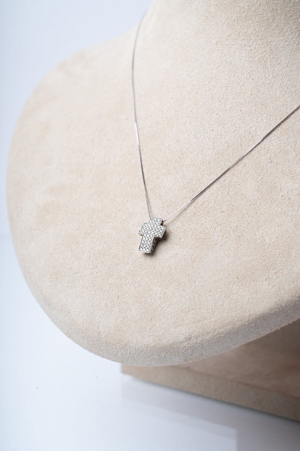 TRAMONTANO - COLLANA CROCE IN DIAMANTI E ORO BIANCO