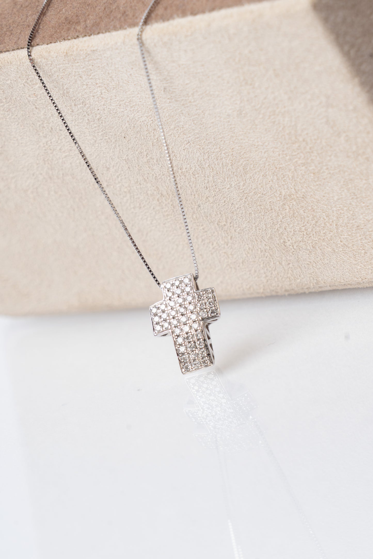 TRAMONTANO - COLLANA CROCE IN DIAMANTI E ORO BIANCO