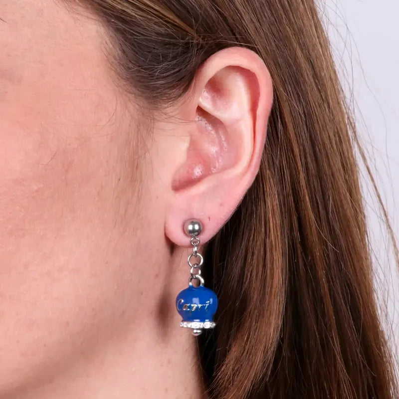 AMO CAPRI - ORECCHINI CON CAMPANELLE PENDENTI BLU E CRISTALLI