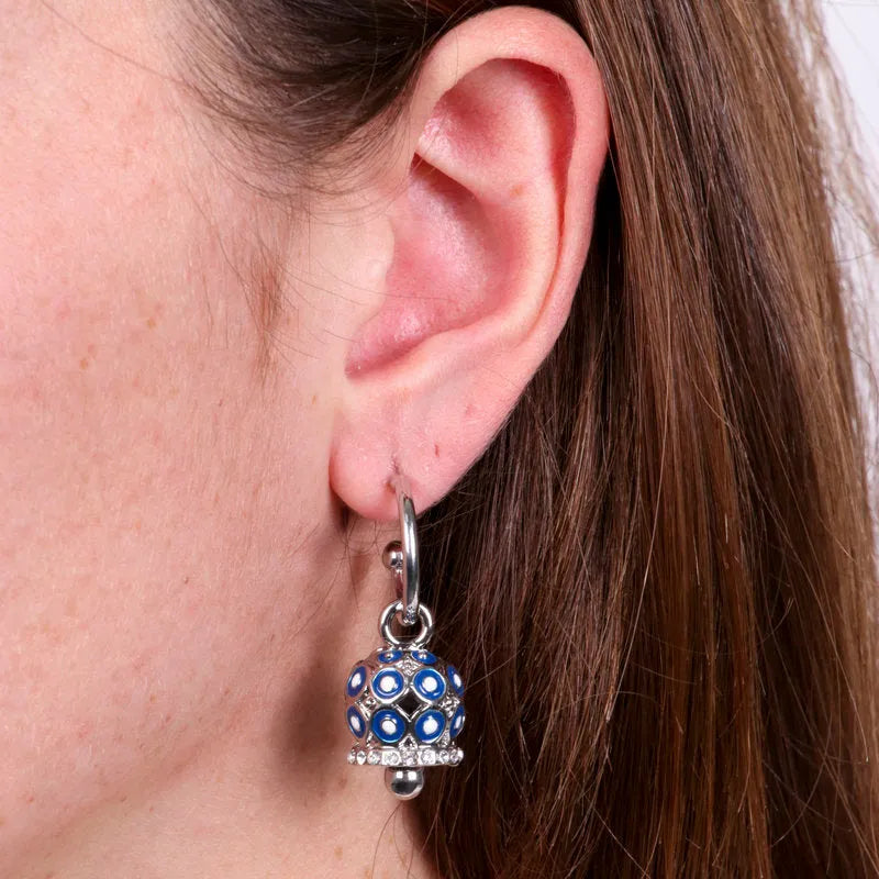 AMO CAPRI - ORECCHINI CAMPANELLE A POIS IN METALLO CON SMALTO BLU E BIANCO