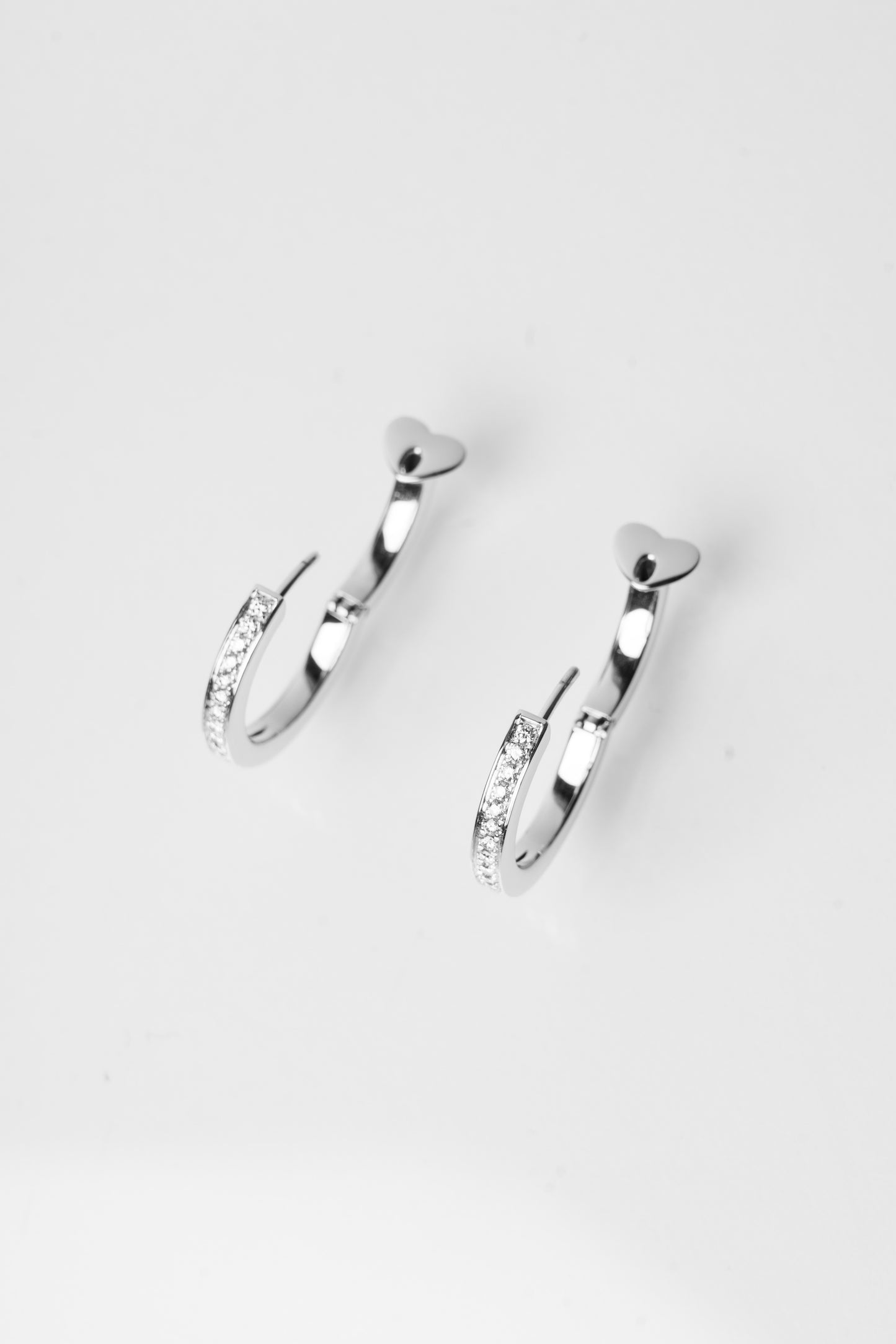 LEO PIZZO - ORECCHINI CERCHI ORO BIANCO E DIAMANTI