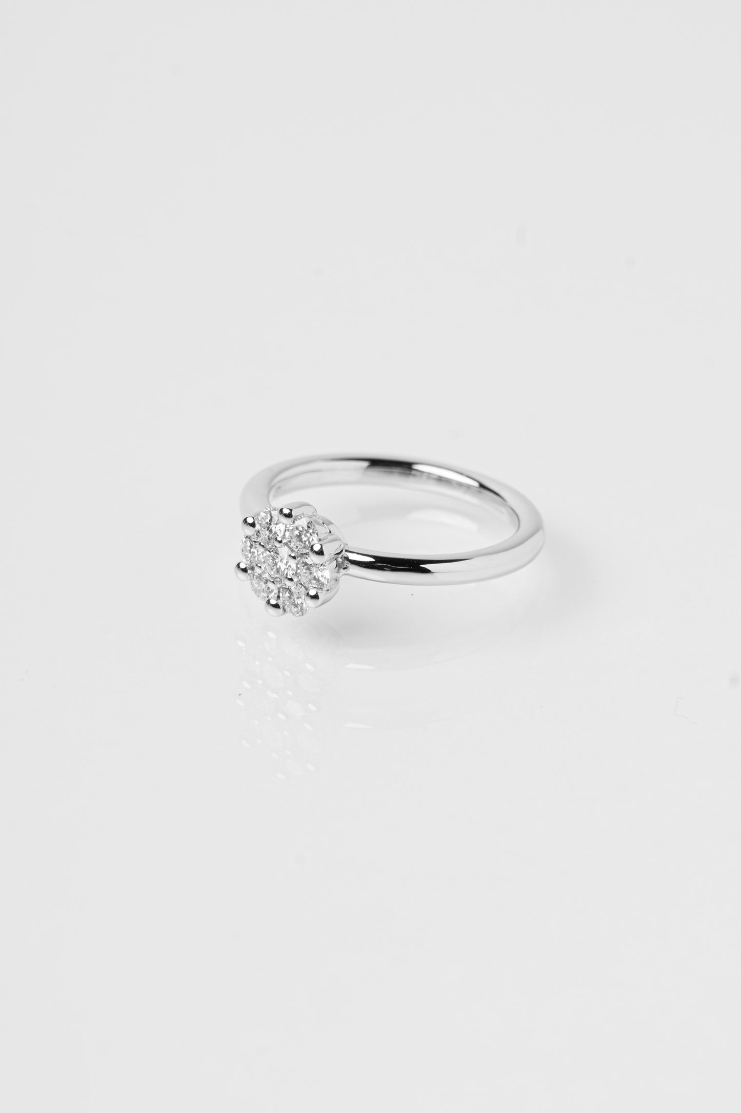 LEO PIZZO - ANELLO ORO BIANCO E DIAMANTI FIORE