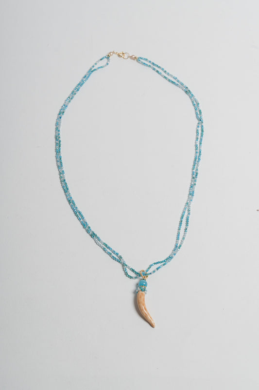 SICYLUI - COLLANA CON CORNO PICCOLO IN CERAMICA CON CRISTALLI AZZURRI