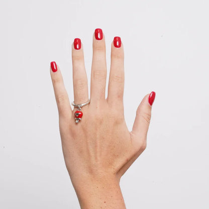 AMO CAPRI - ANELLO ACCIAIO CON CAMPANELLA MINI ROSSA E CUORE