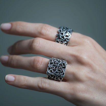 MARIAELUISA JEWELS - ANELLO SQUADRATO A FASCIA IN ARGENTO BRUNITO