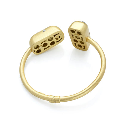 BRACCIALE RIGIDO IN ARGENTO DORATO CON ZIRCONI