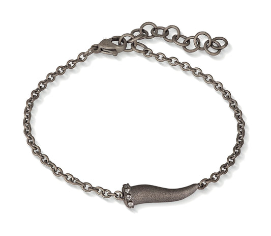MANO J - BRACCIALE TITANIO CON CORNO TITANIO E DIAMANTI BIANCHI