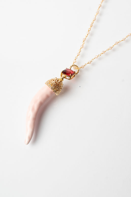 SICYLUI - COLLANA CORNO IN CERAMICA CIPRIA E CRISTALLO ROSSO