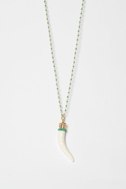 SICYLUI - COLLANA CORNO IN CERAMICA BIANCA CON CORONA E CORALLINI TIFFANY
