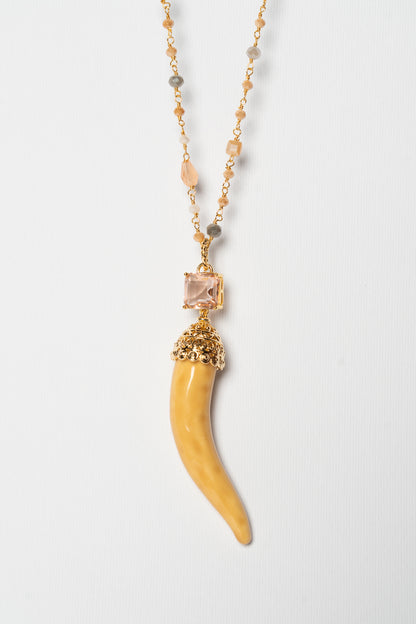 SICYLUI - COLLANA CORNO IN CERAMICA CREMA CON CRISTALLO AMBRA