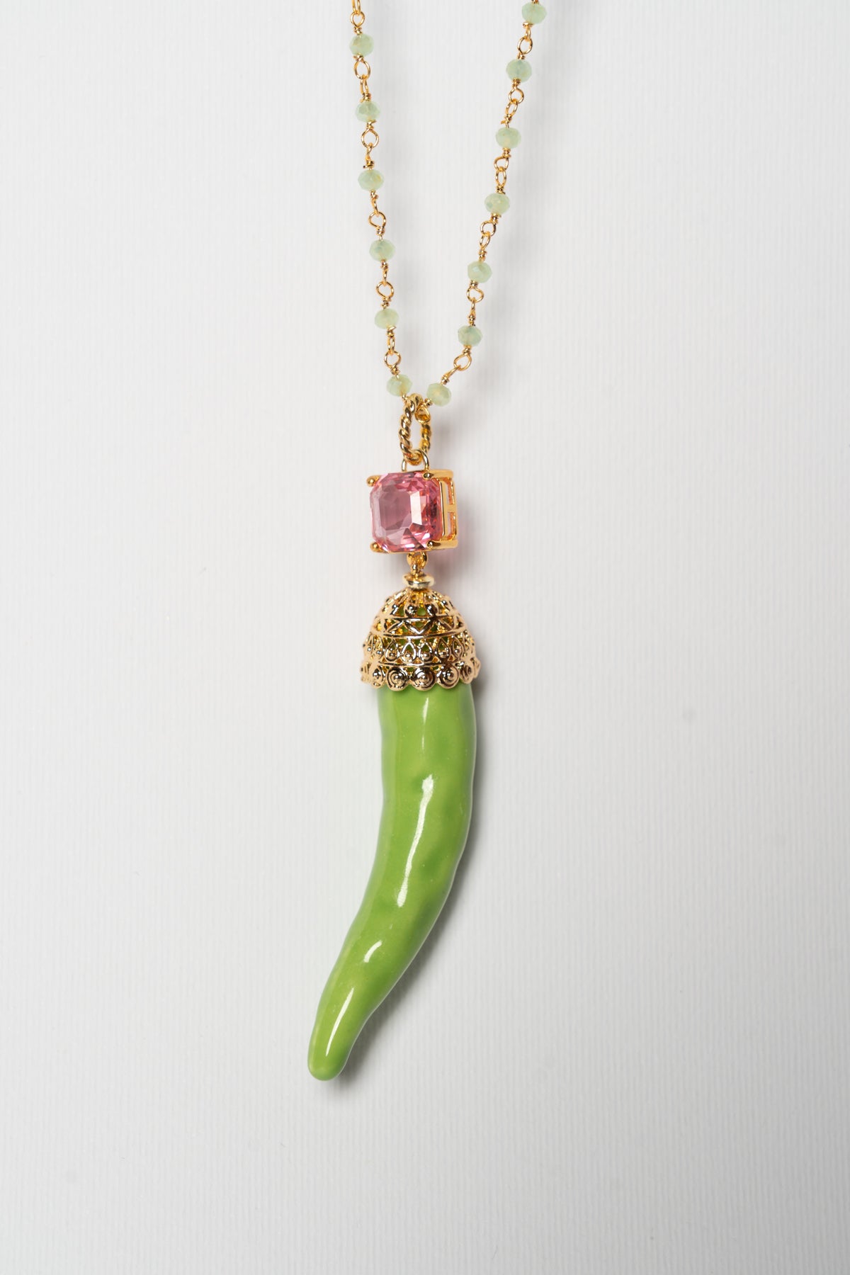 SICYLUI - COLLANA CORNO IN CERAMICA VERDE CON CRISTALLO CENTRALE ROSA