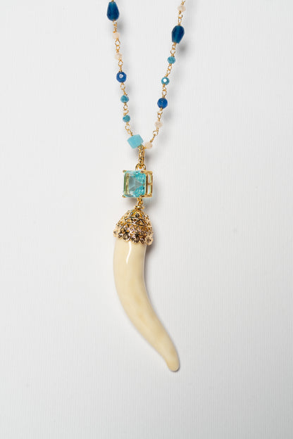 SICYLUI - COLLANA CORNO IN CERAMICA BURRO CON CRISTALLO CENTRALE AZZURRO
