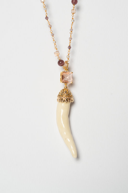 SICYLUI - COLLANA CORNO IN CERAMICA BURRO CON CRISTALLO CENTRALE AMBRA