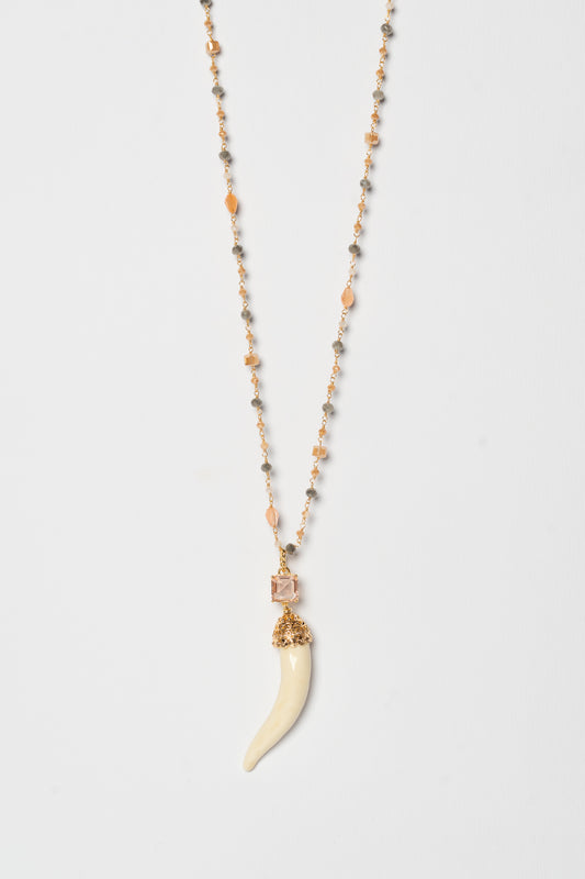 SICYLUI - COLLANA CORNO IN CERAMICA BURRO CON CRISTALLO CENTRALE AMBRA