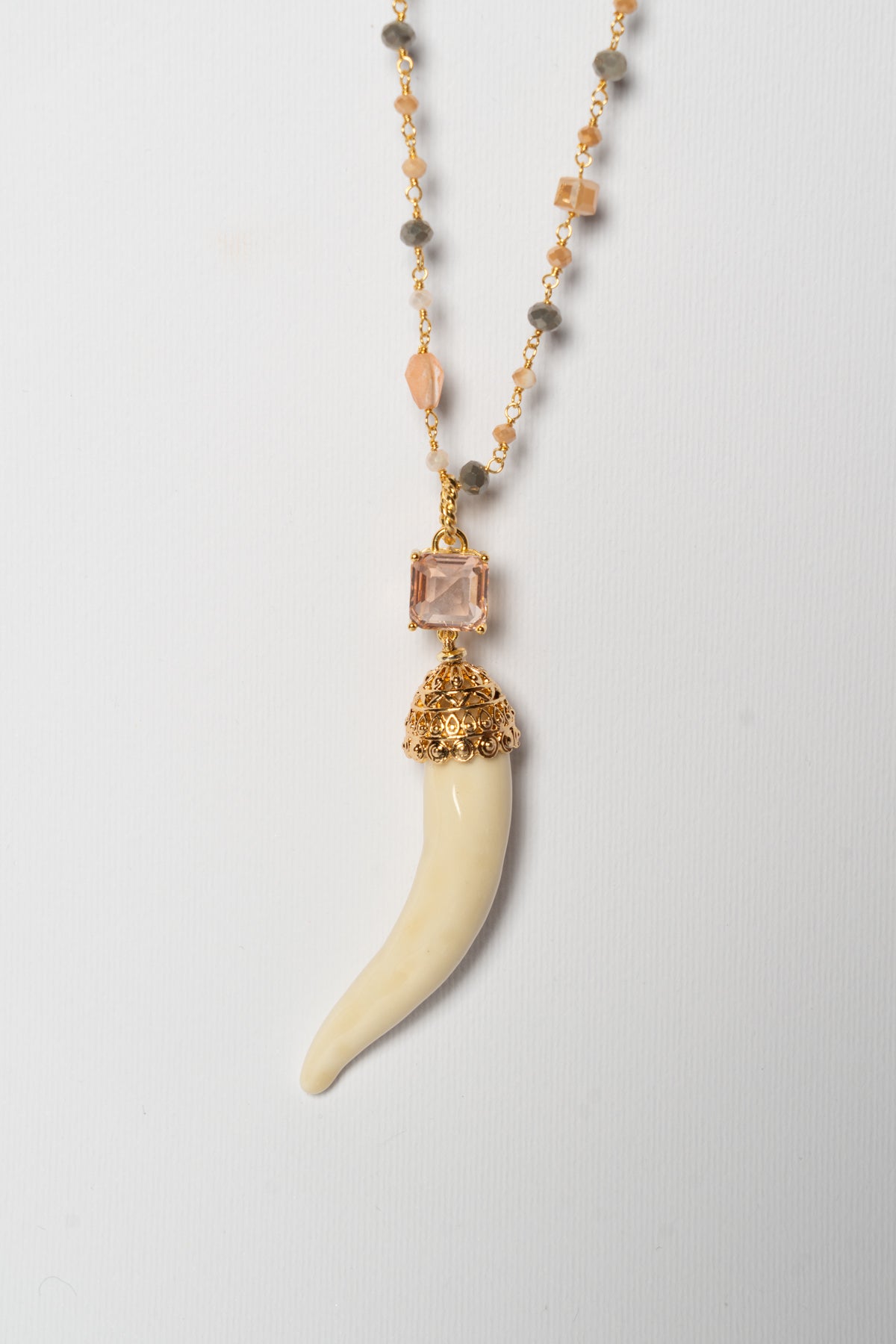 SICYLUI - BUTTER CERAMIC HORN NECKLACE WITH CENTRAL AMBER CRYSTAL