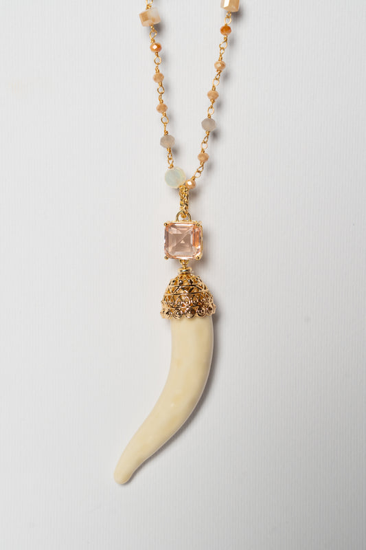 SICYLUI - COLLANA CORNO IN CERAMICA BURRO CON CRISTALLO CENTRALE AMBRA
