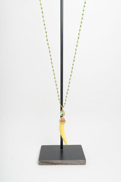 SICYLUI - COLLANA CORNO IN CERAMICA GIALLO E CRISTALLO VERDE