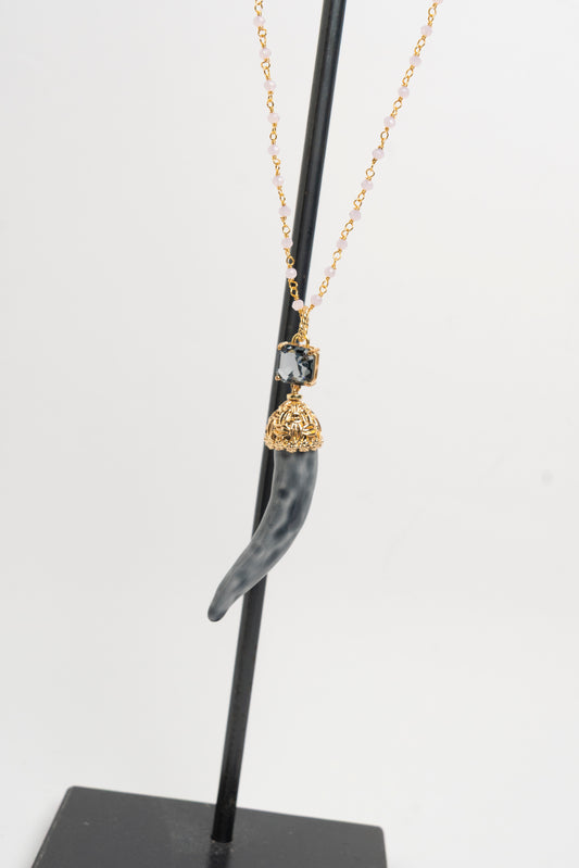 SICYLUI - COLLANA CORNO IN CERAMICA GRIGIO SCURO E CRISTALLO GRIGIO