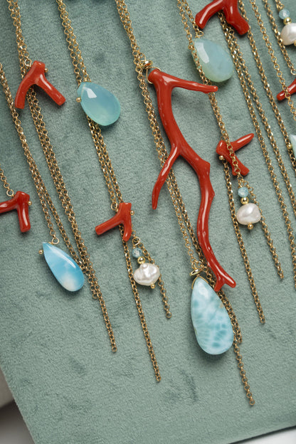 SICYLUI - COLLANA LARIMAR  CON PENDENTI IN CORALLO