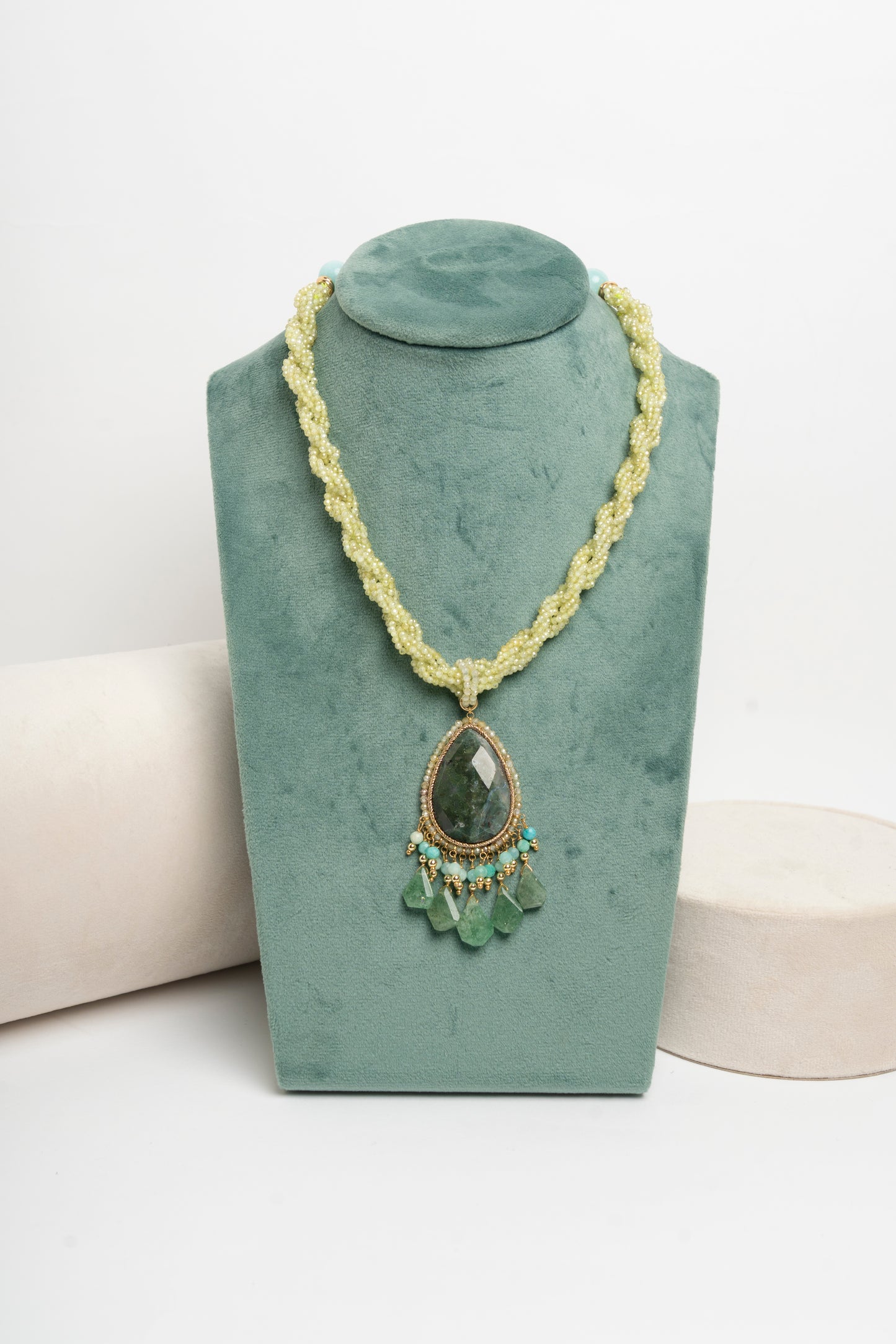 SICYLUI - COLLANA GIROCOLLO PENDENTE DIASPRO VERDE TAGLIO GOCCIA