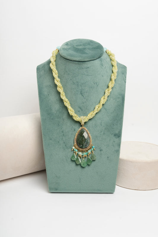 SICYLUI - COLLANA GIROCOLLO PENDENTE DIASPRO VERDE TAGLIO GOCCIA