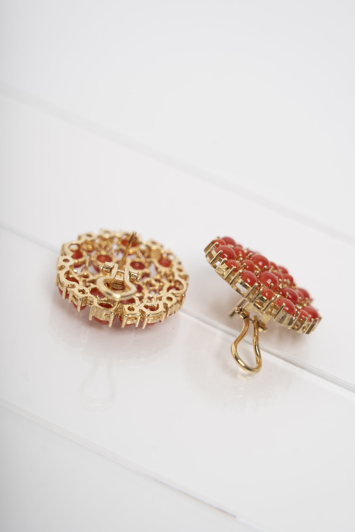 SOARA - ORECCHINI BOTTONE ARGENTO DORATO E CORALLO